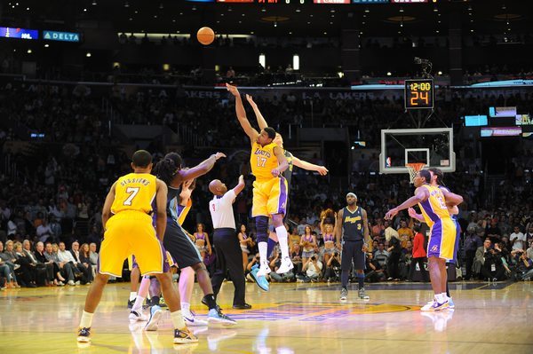 马克龙：法国闪电大选不会影响巴黎奥运如期举行